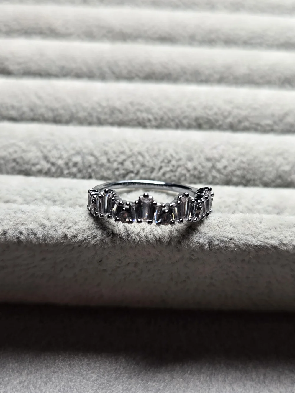 Size 8 Cubic Zirconia Hemitite Plated Grey Metal Band Bomb Party Ring